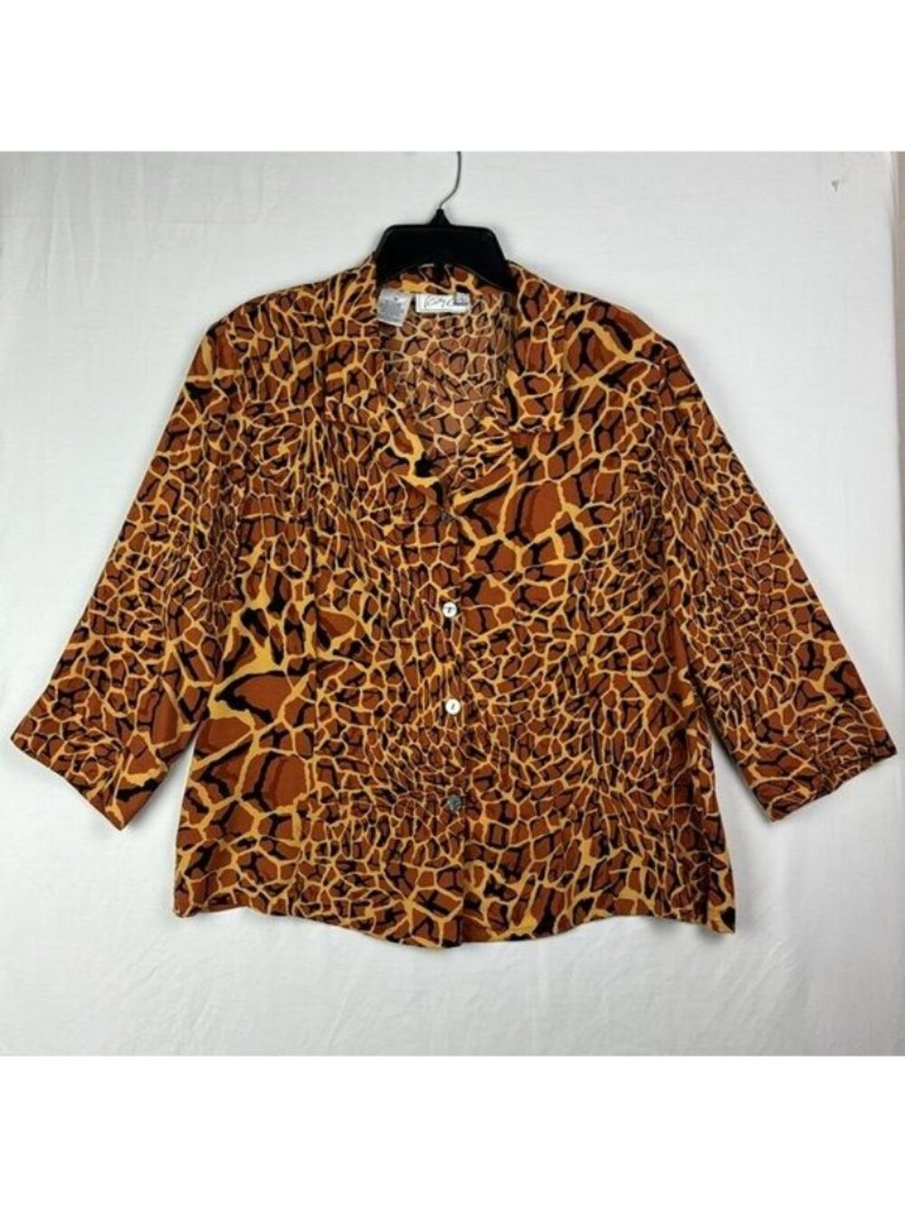 Kathy Che Giraffe Print Button Top 3/4 Sleeves Women's 18